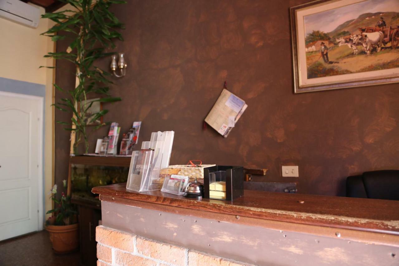 Riverbank'S Florence Extérieur photo